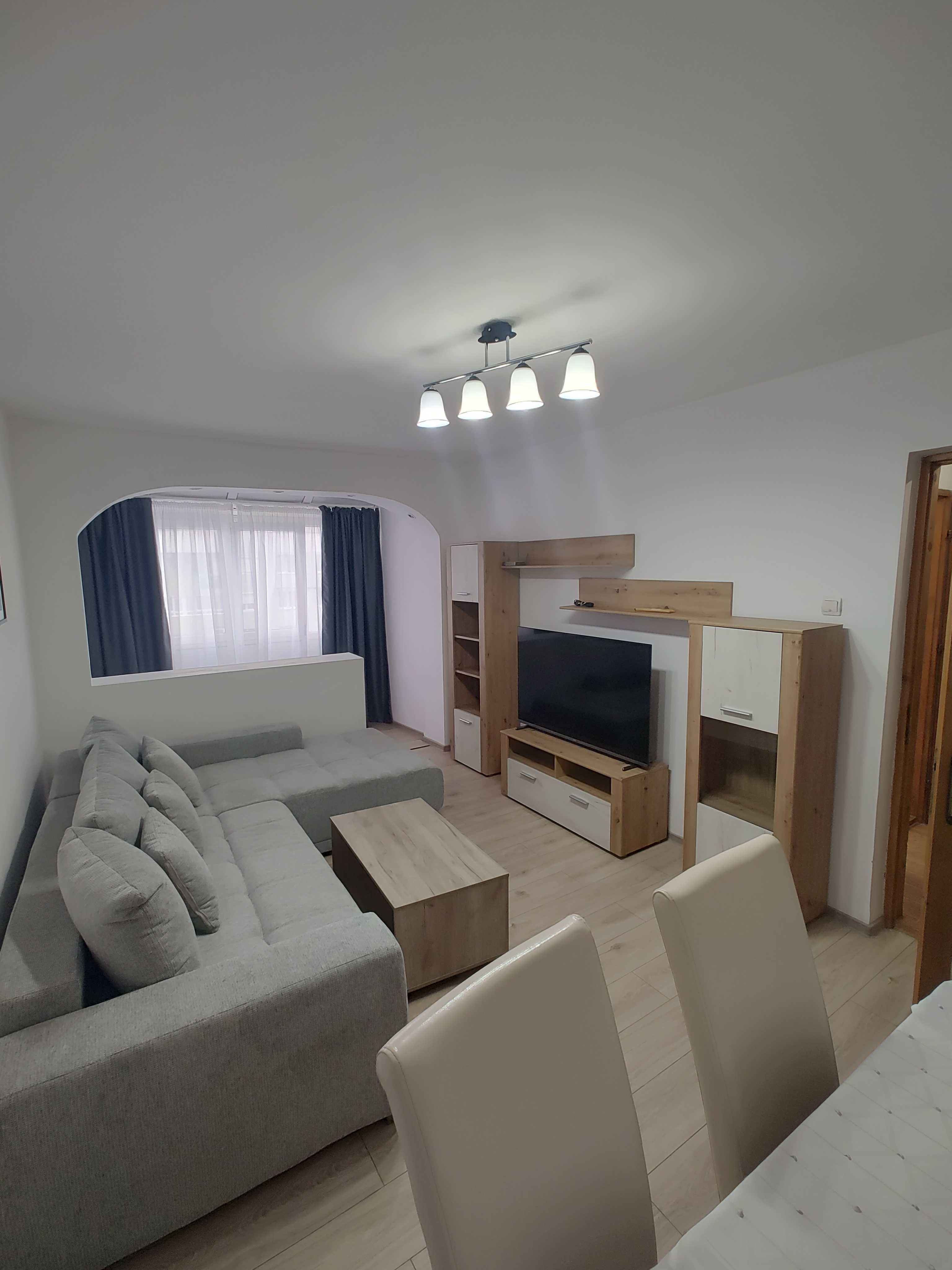 Inchiriez apartament 3 camere complet decomandat Mihai Viteazul