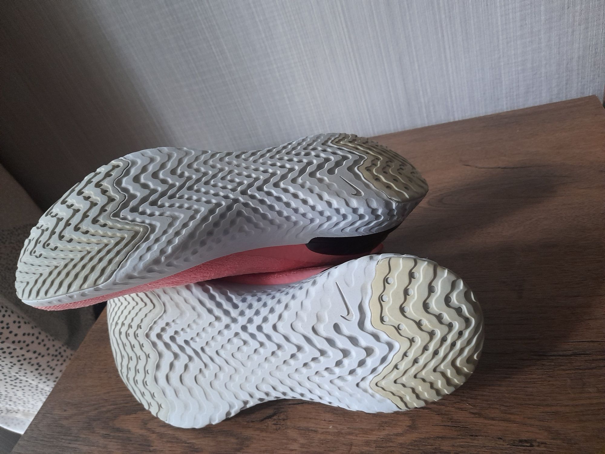 Nike Epic Fantom React Flignit дамски маратонки 40 номер.