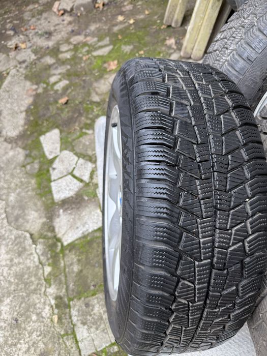 Продавам гуми с джанти  205/55/16