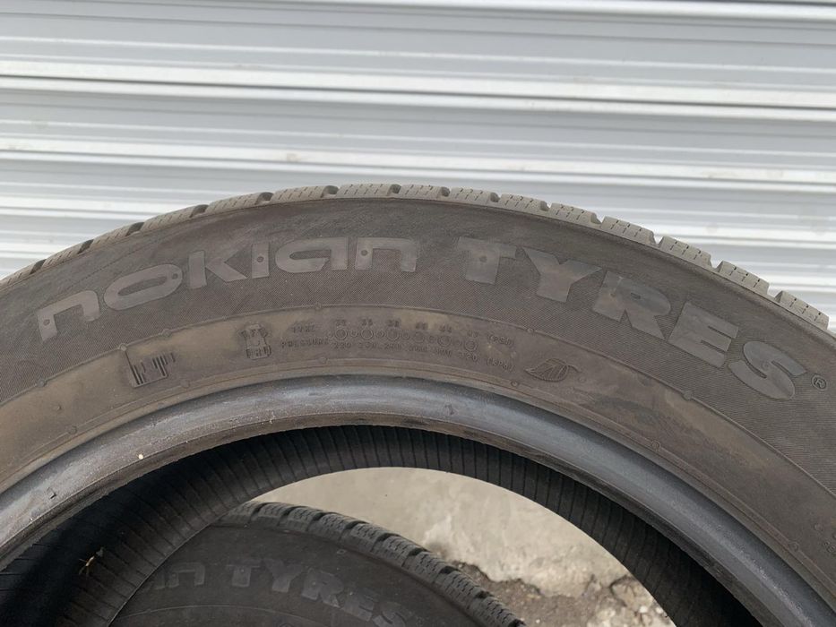 Зимни гуми NOKIAN 235/55R17 DOT 3723 17 ЦОЛА