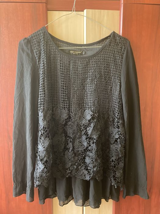 Bluza negru cu model