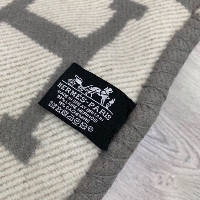 Одеяло и възглавници Hermes