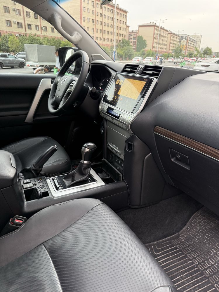 Toyota LC Prado J150 Black Edition 4L! Evro