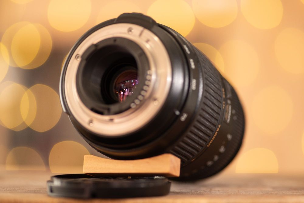 Tamron AF 70-300mm f/4-5.6 LD Di Tele-Macro обектив Никон