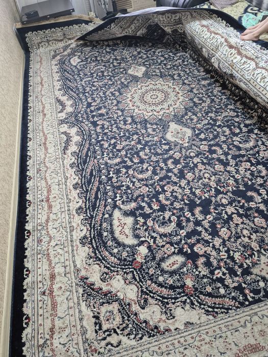 Продам  большой ковер