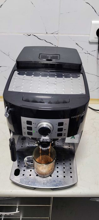 Espressor Automat DeLonghi Magnifica S ECAM 22.110 Aparat Cafea Boabe