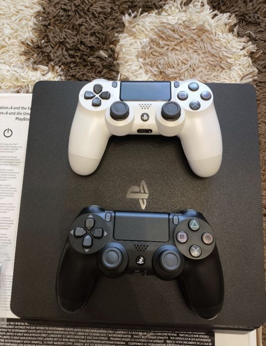 Vând PS4 slim (full box)!