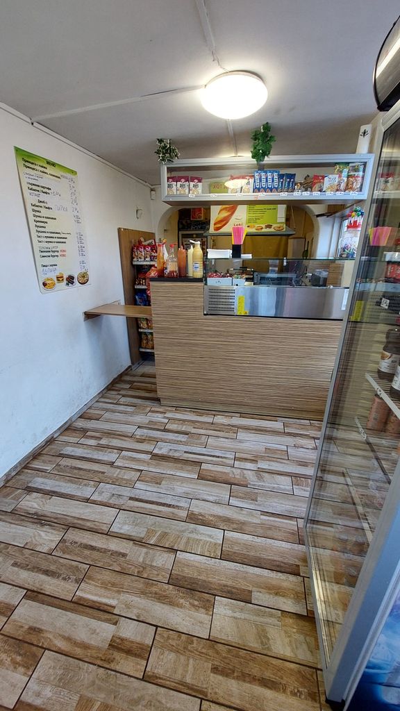 Дава се под наем Заведение в Варна, Автогара - 30 кв.м за 10200 € - Снимка #4