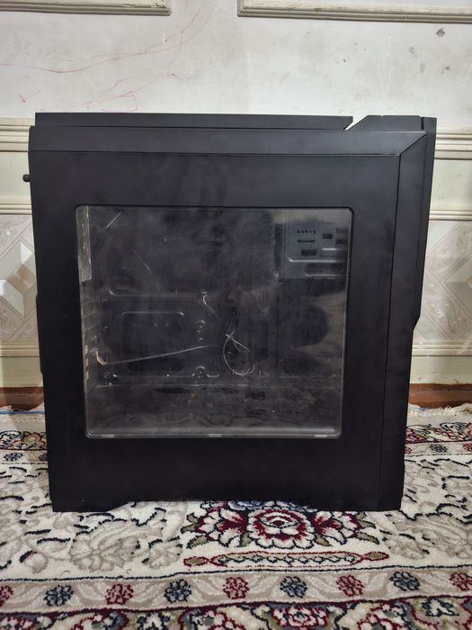 Пустой корпус для персонального компьютера. Deepcool