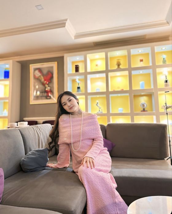 Платье с открытыми плечиками