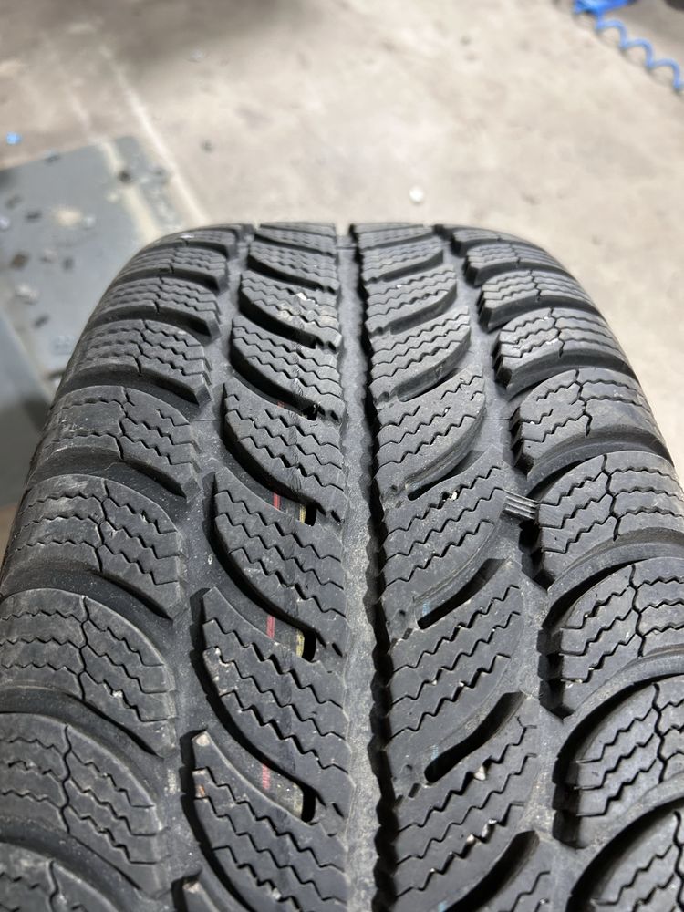 205/55R16 Debica