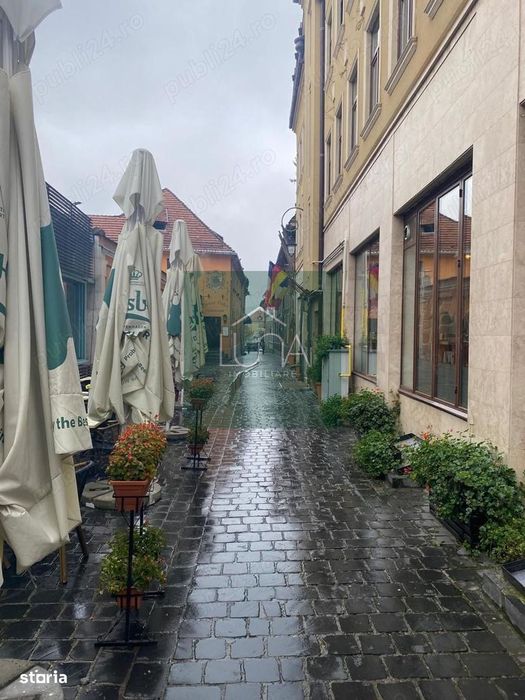 Spațiu comercial ultracentral la 100 m de Piața Sfatului, Brașov