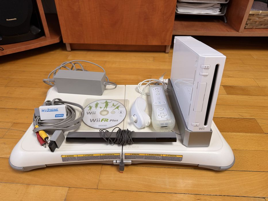 Nintendo Wii – Pachet complet — 800 lei negociabil