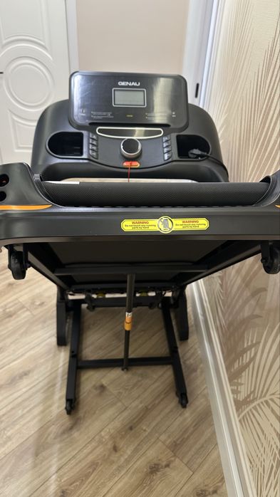 Беговая дорожка GENAU everest D9000sn PRO, почти как новая