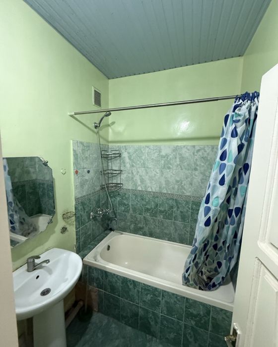 Срочно продаётся квартира чилонзор 7 Хай тек сясчит оқ тепа