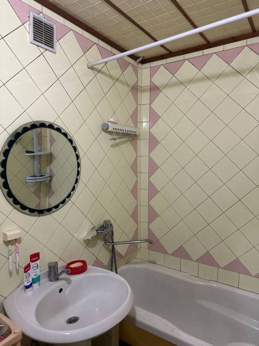 Мвд Корзинка Центр! 2-комнатная на 3 этаже СРОЧНО!