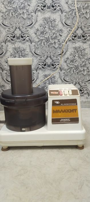 Продам кухонный комбайн