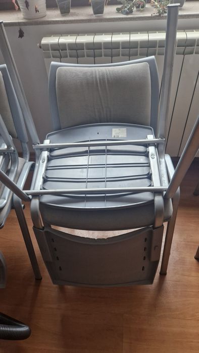 Scaun vizitator gri