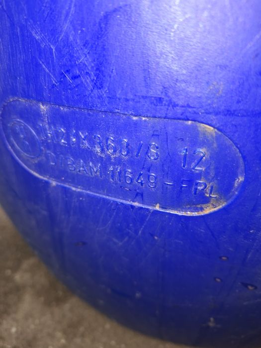 Пластмасов бидон 150 L с обръч