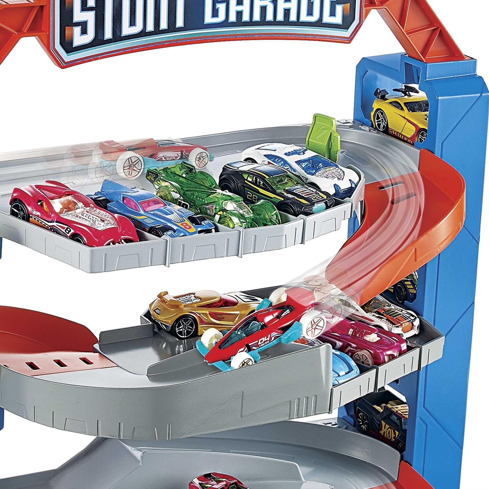 Комплект за игра Hot Wheels City Stunt Garage идея за подарък за деца