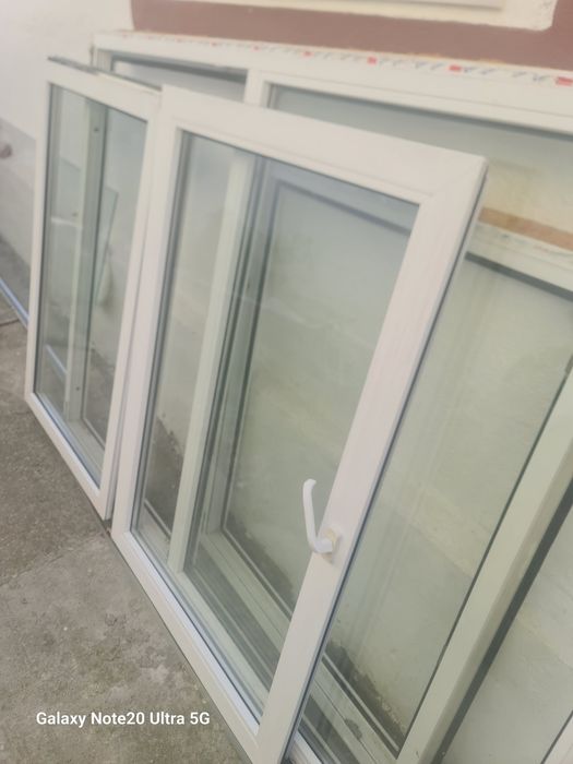 Vând geamuri termopan