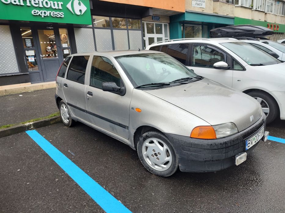 Vând Fiat Punto S