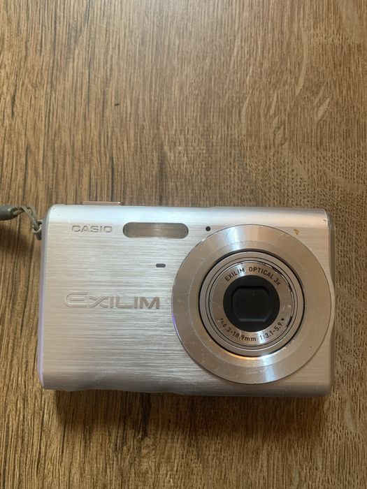 Aparat foto Casio Exilim