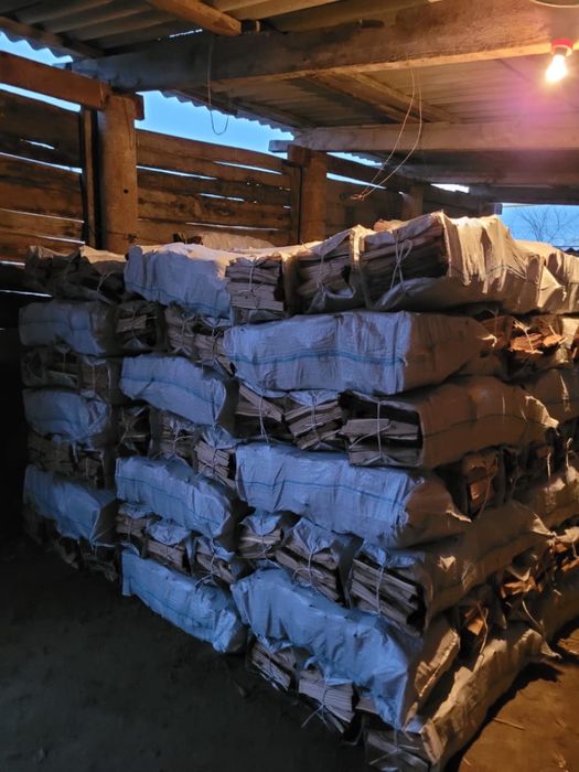 Дрова в мешках джигида