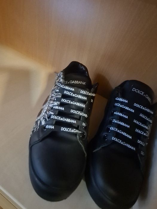 Vând adidasi Dolce Gabbana