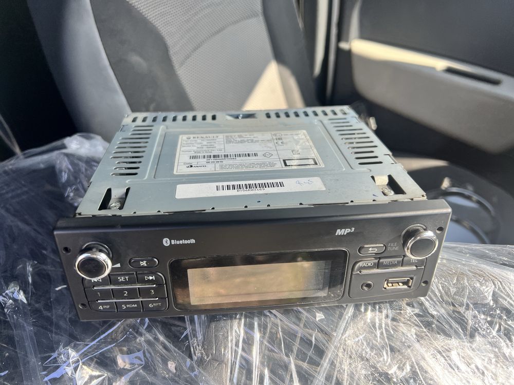 Vand casetofon Dacia Dokker/Duster/Lodgy-radio/bluetooth