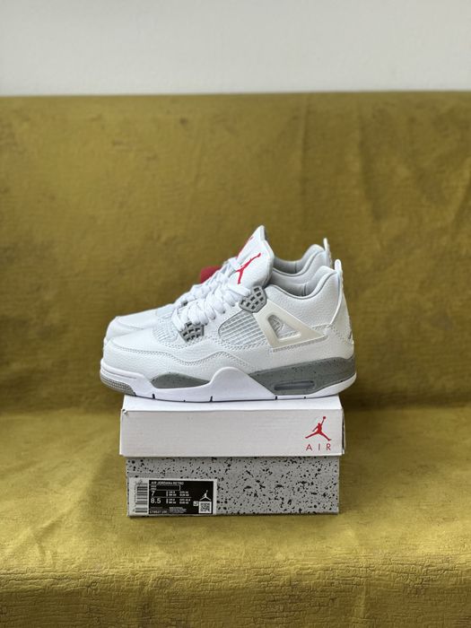 Jordan 4 Retro White Oreo 40