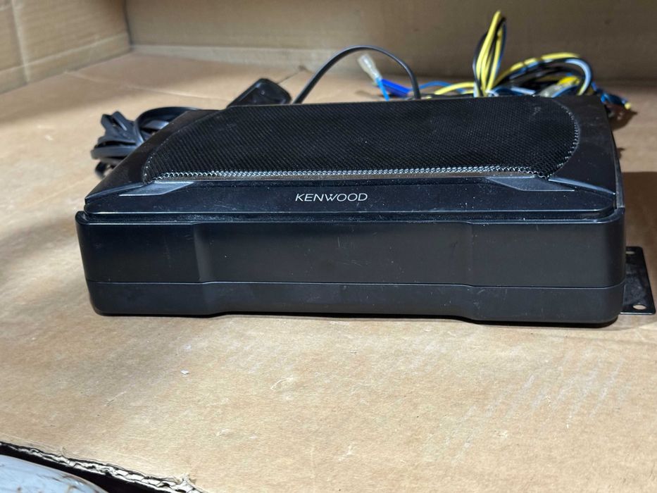 Компактен активен събуфер KENWOOD KSC-SW11