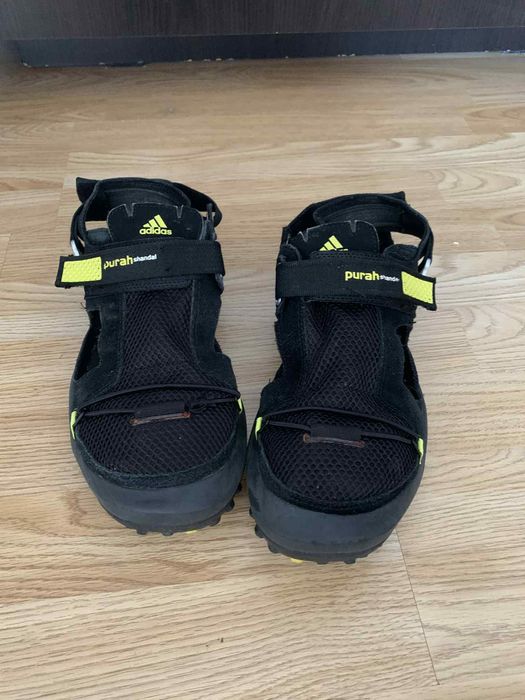 Adidas trail cu crampoane, sistem velcro, mărime 44 2/3 — stare bună