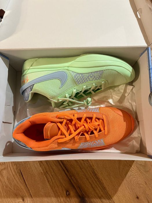 Vand adidasi noi marimi mari 42 in sus mai multe midele pe wapp