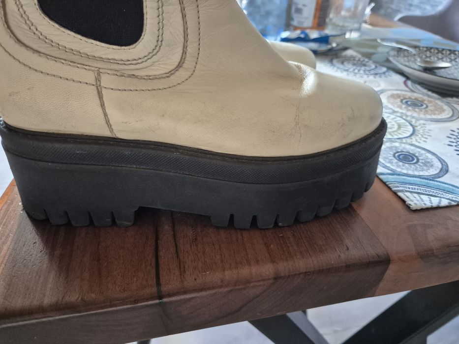 Боти, естествена кожа, бели, много запазени