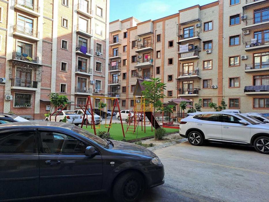 Полуподвальное помещение в Яшнобаде – продажа частями, 300 м²