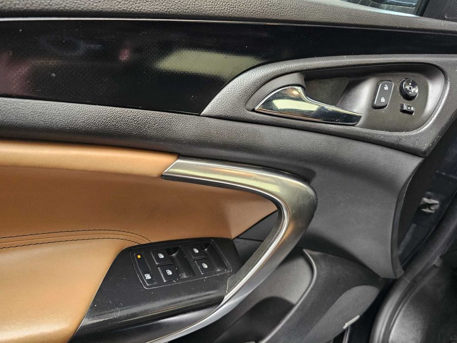 Opel Insignia Facelift–Piele maro de lux, mașină nefumător, întreținut