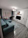 Apartament PB mare cu 2 camere decomandate , 2 balcoane , baie