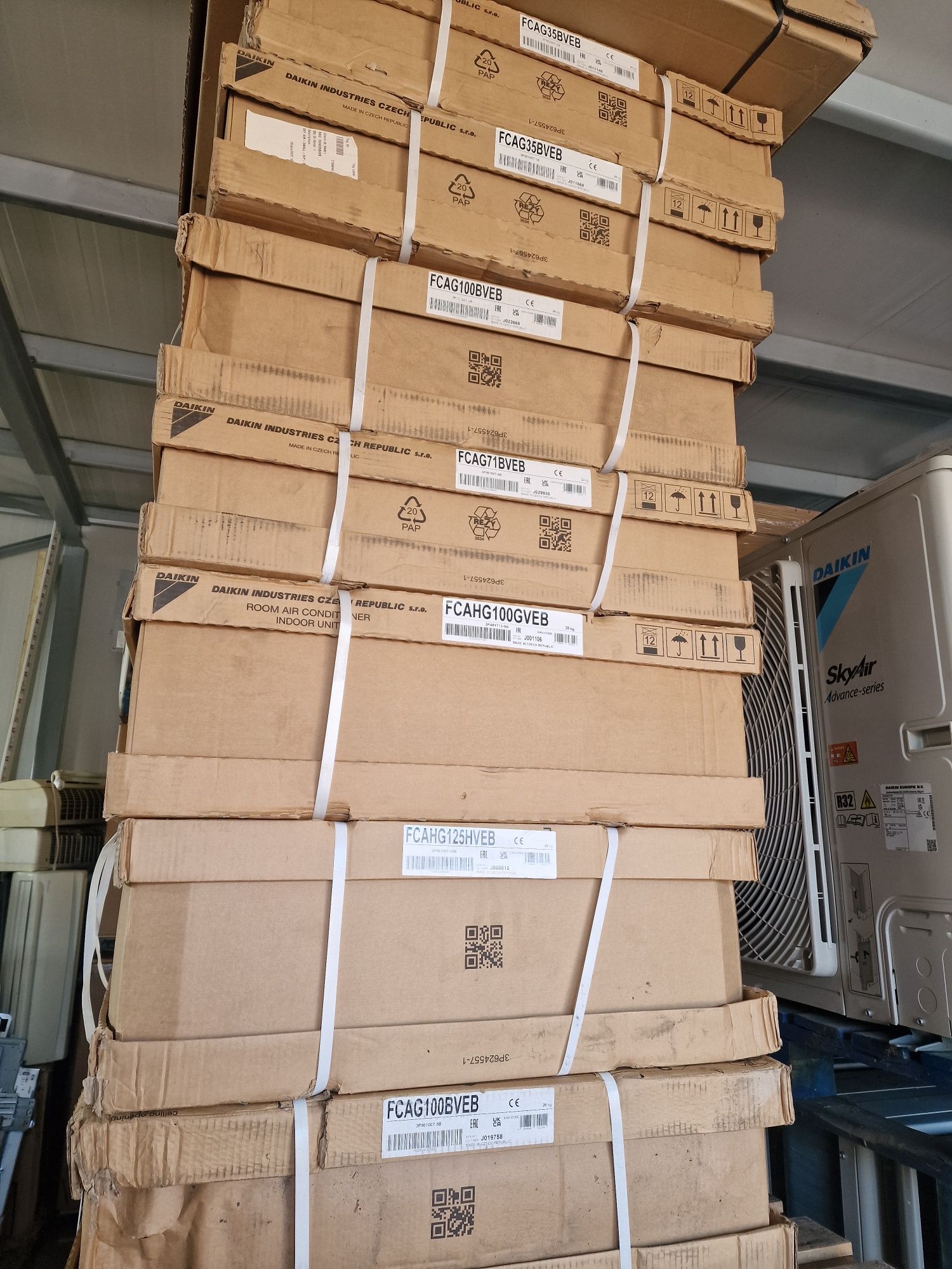 Daikin нови касети 3, 8, 10, 14 kw FCAHG100GVEB