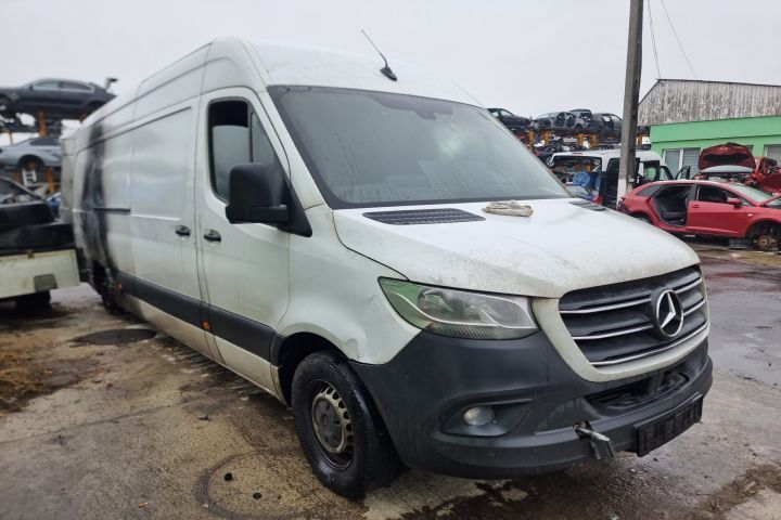 Geam fix dreapta fata a9106710100 Mercedes-Benz Sprinter 3 907  [din 2018 pana  2021]