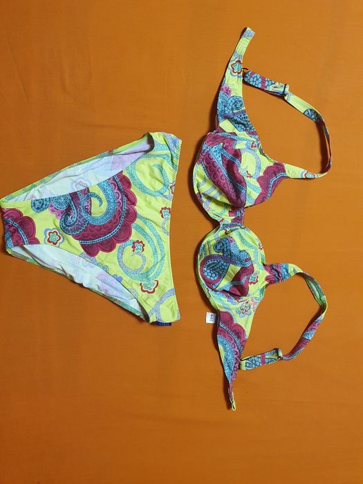 Costum de baie multicolor,  nou-nouț