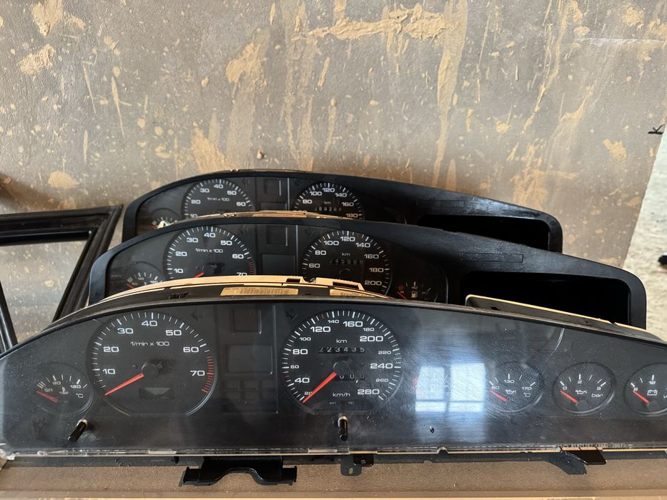 Продам на ауди 100 с3 с4 2,3 запчасти