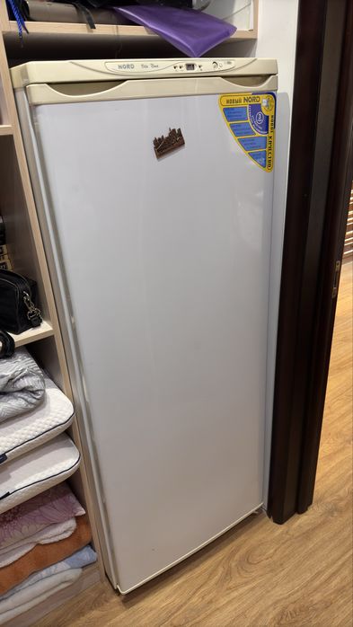 вертикальный морозильник