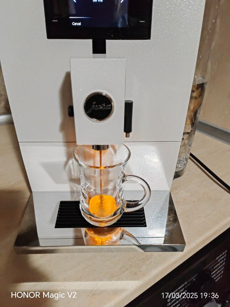 Jura ena 8 capuchino