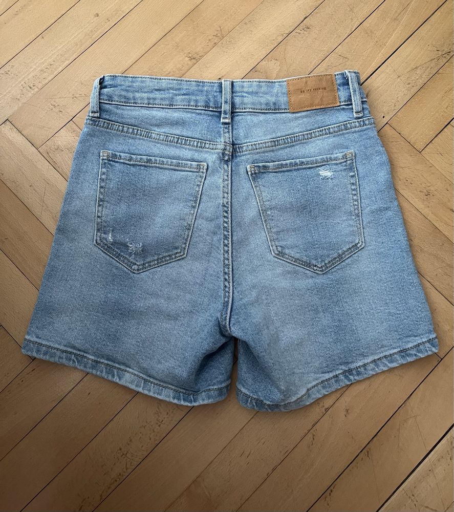 Дънкови къси гащи Bershka 34