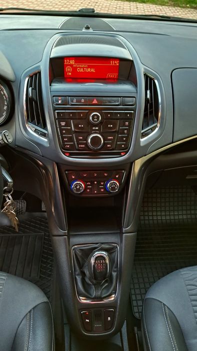 Opel zafira 1’6 benzina 150 cai