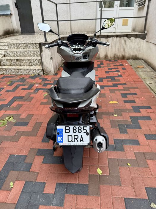 Honda PCX 125 an 2024/ impecabil