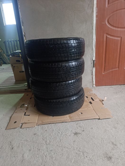 Продам резину 185х60х15 липучка