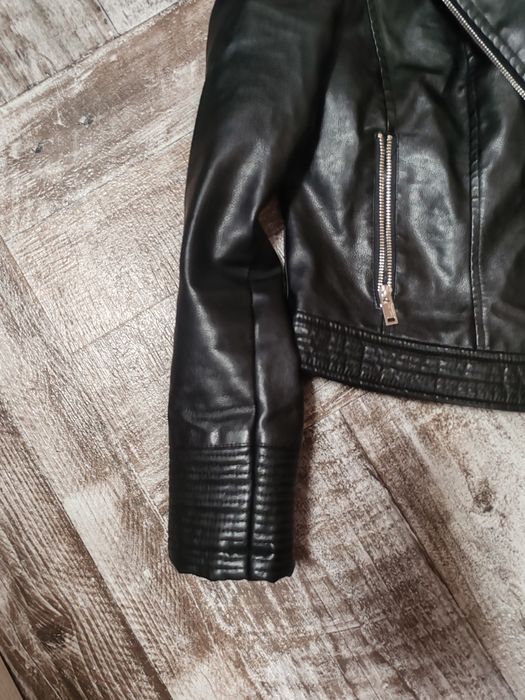 Дамско кожено яке