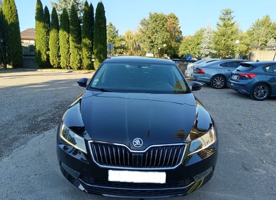 Vând Skoda Superb 3